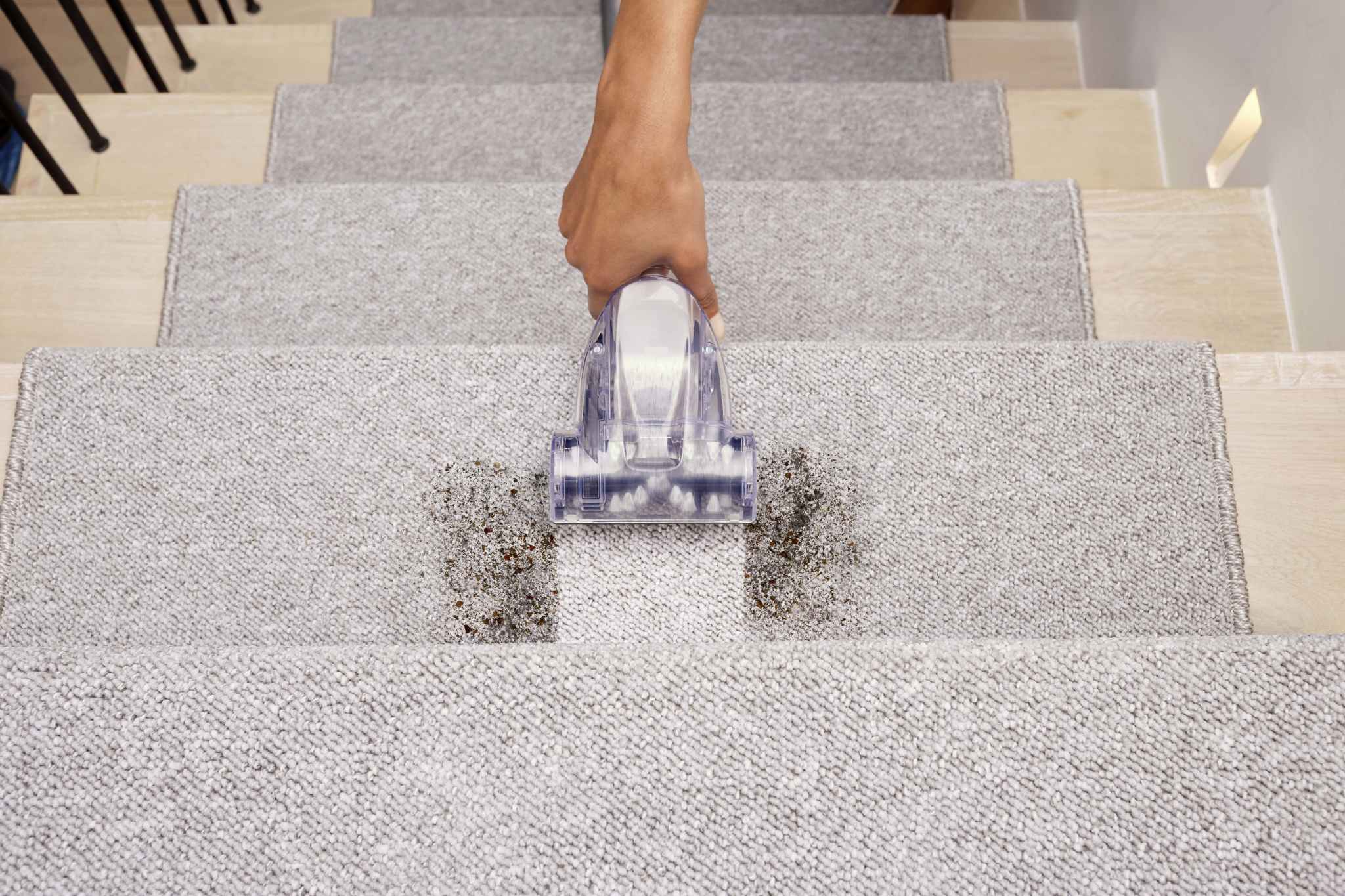 AA - HomePro Web Updates/AAA - New PDP Gallery Content/Corded Vacuums/Air Stretch Pet Max/VAX_Air_Stretch_Pet_Max_-_TurboTool_On_Stairs