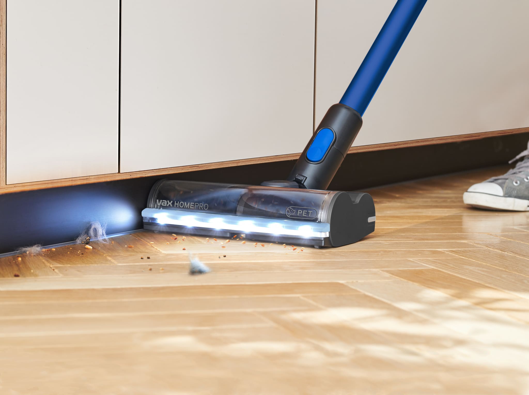 AA - HomePro Web Updates/AAA - New PDP Gallery Content/Cordless Vacuum Cleaners/HomePro Pet/VAX_HomePro_Pet_-_Floorhead_LEDs_Furtiture_Skirting_Protection