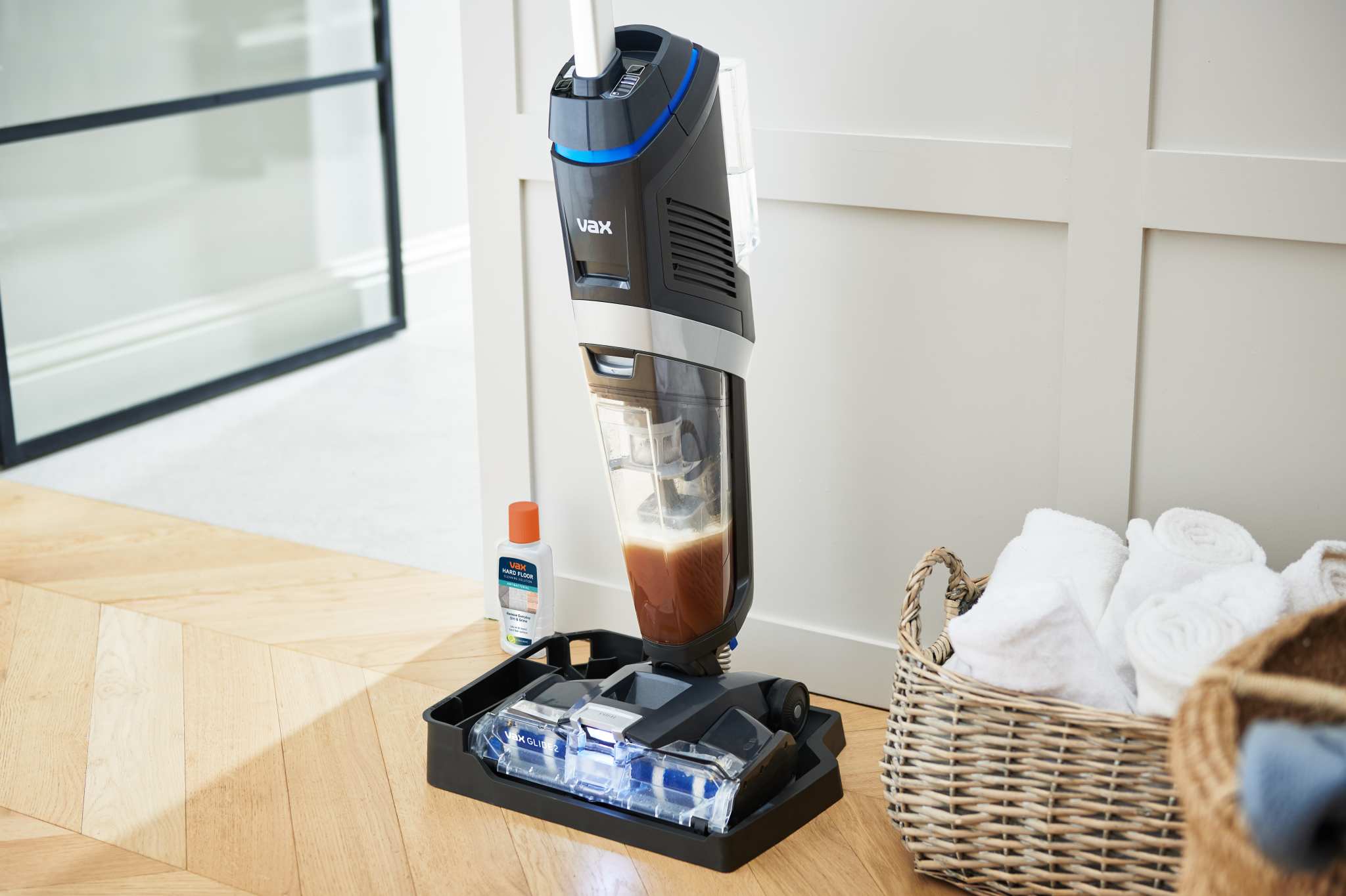 AA - HomePro Web Updates/AAA - New PDP Gallery Content/HardFloor Cleaners/Glide 2/Solution Update/VAX_Glide_2_-_Self_Cleaning_System