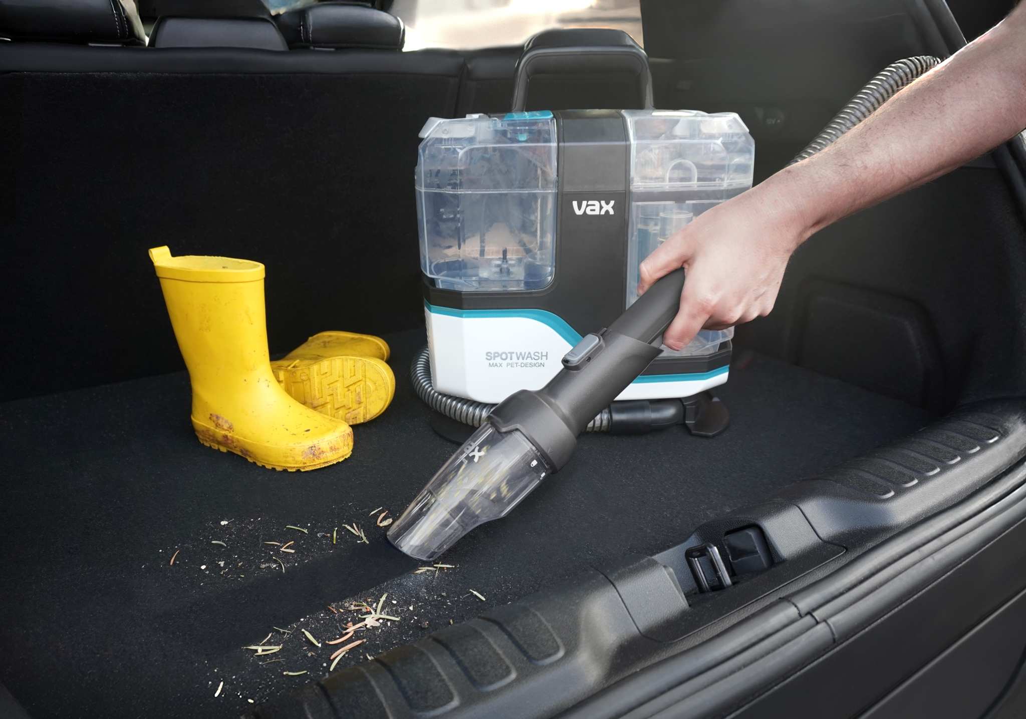 AA - HomePro Web Updates/AAA - New PDP Gallery Content/SpotWash/SpotWash Max Pet-Design + Car/VAX_SpotWash_Max_Pet-Design_Dry_Debris_Tool_Car_Boot