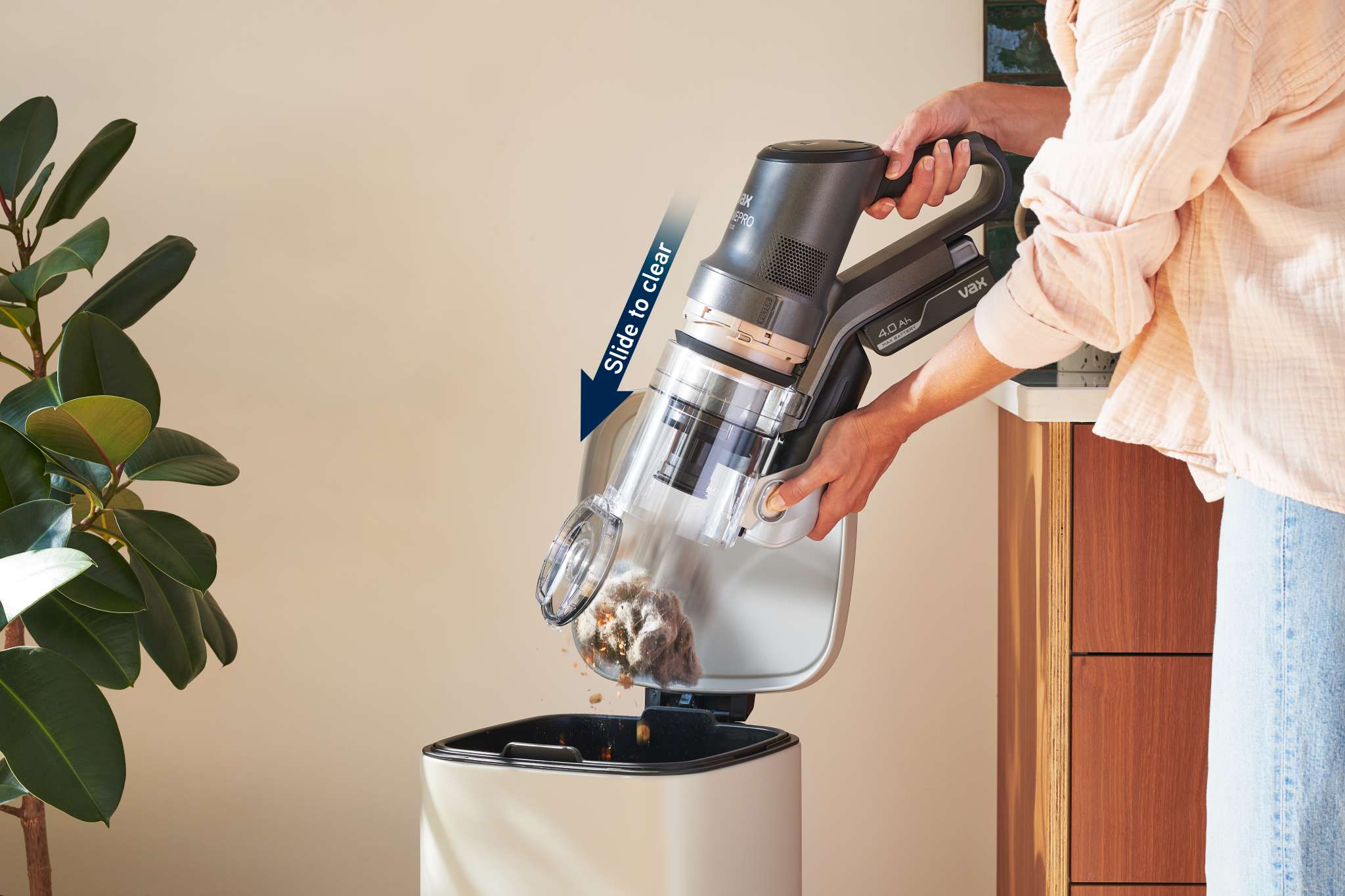 AAAA - HomePro New Product Gallery/HomePro Plus/VAX_HomePro_Plus_-_Easy_Bin_Empty_B
