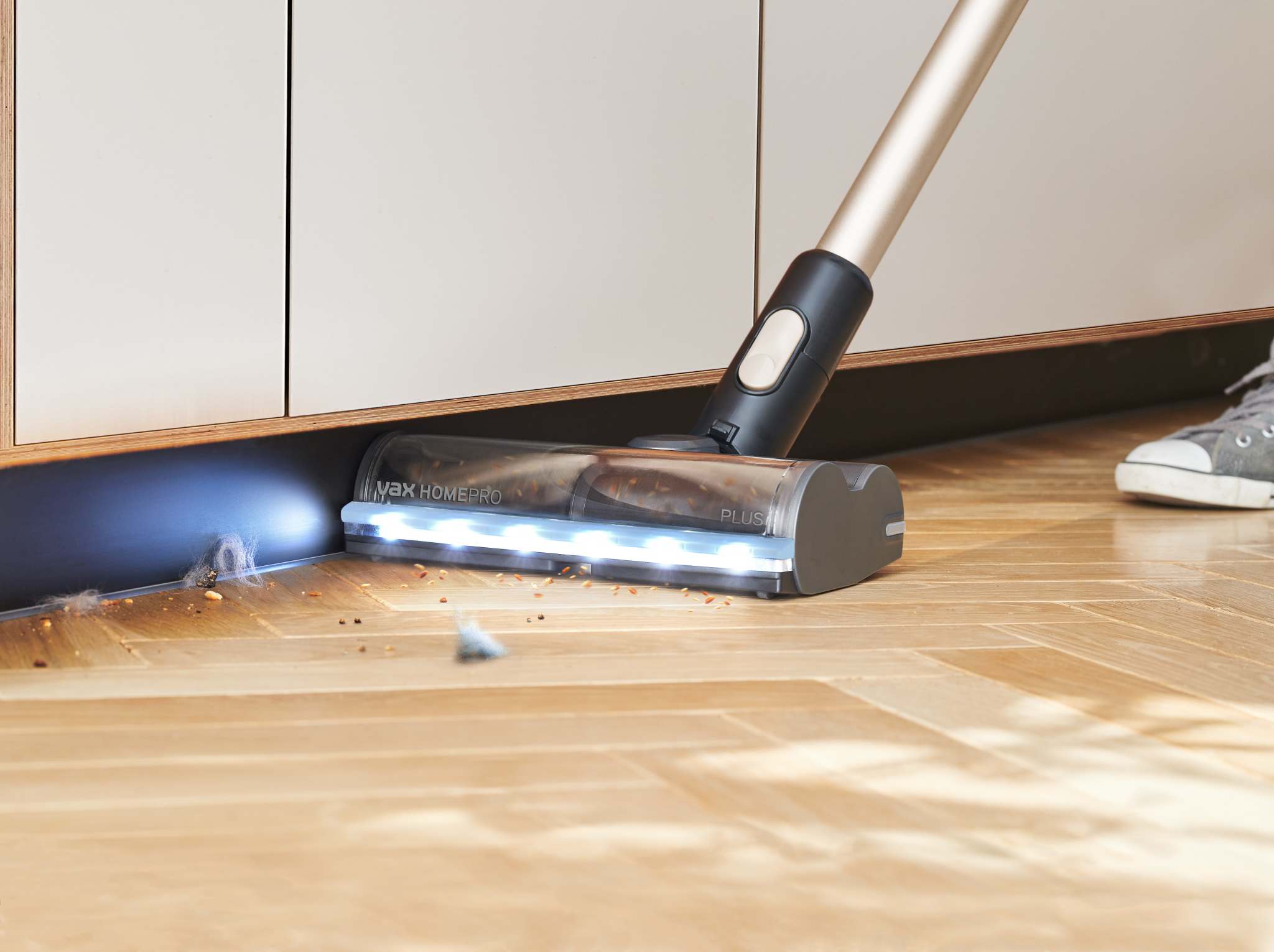 AAAA - HomePro New Product Gallery/HomePro Plus/VAX_HomePro_Plus_-_Floorhead_LEDs_Furtiture_Skirting_Protection
