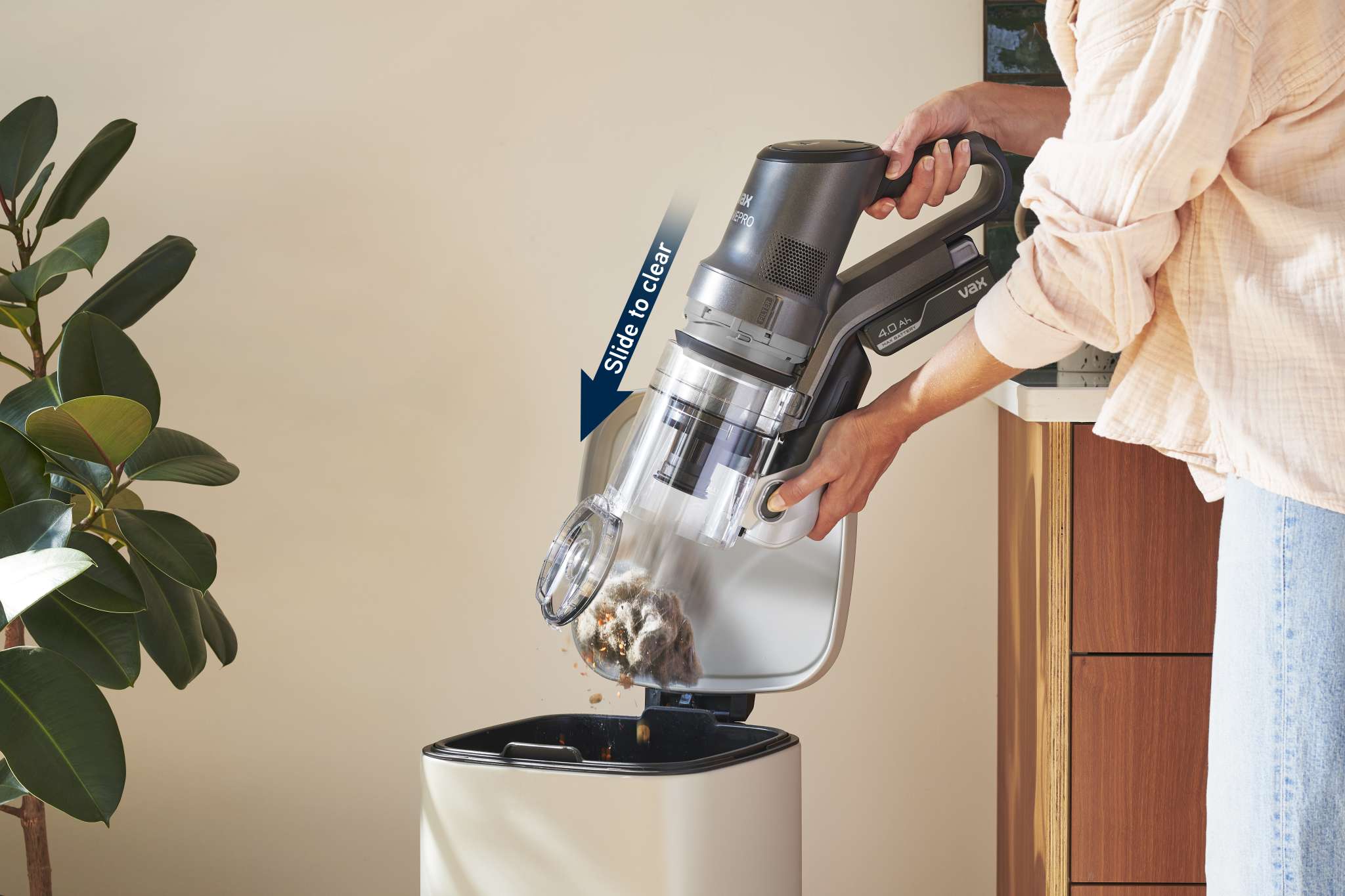AAAA - HomePro New Product Gallery/HomePro/VAX_HomePro_-_Easy_Bin_Empty_B
