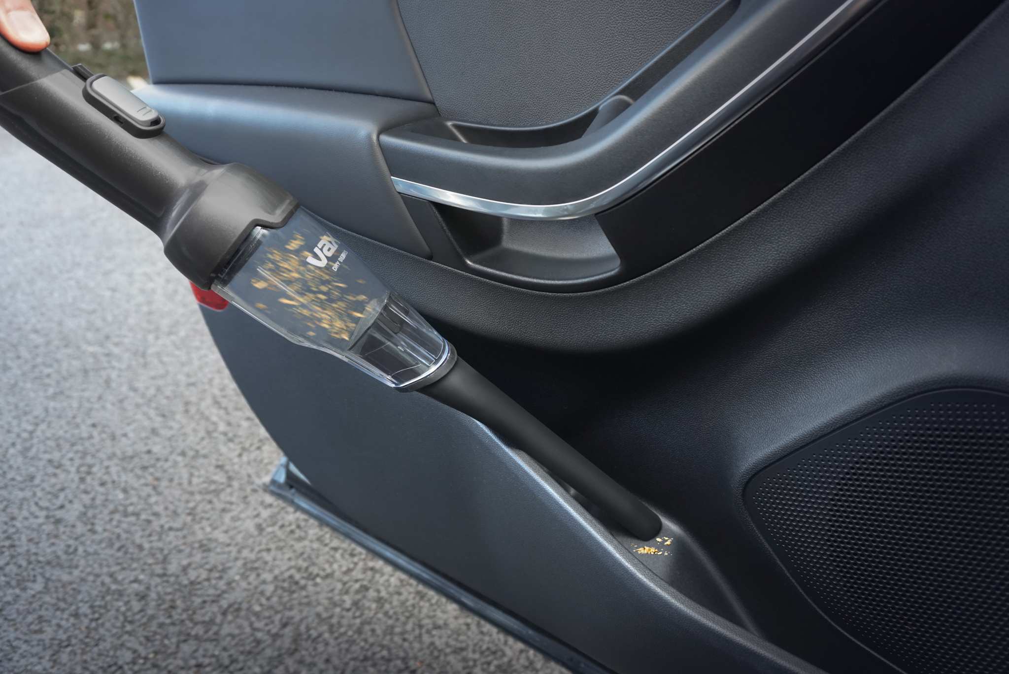 AA - HomePro Web Updates/AAA - New PDP Gallery Content/SpotWash/SpotWash Max Pet-Design + Car/VAX_SpotWash_Car_Kit_-_Crevice_Tool_1