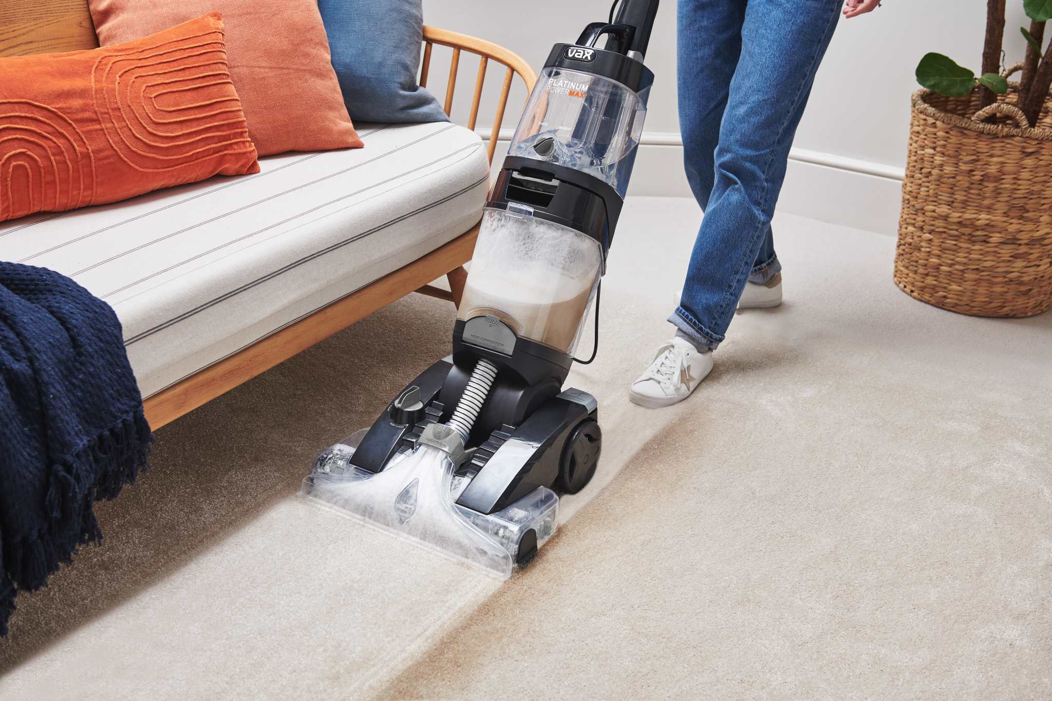 AAAA - HomePro New Product Gallery/Platinum Power Max/VAX_Platinum_Power_Max_-_Revive_Your_Carpets_-_High_Traffic_Area_Cleaning