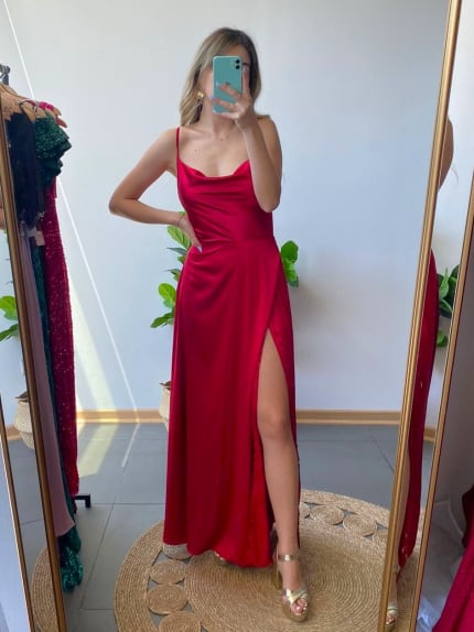 Vestido rojo satinado  espalda corset