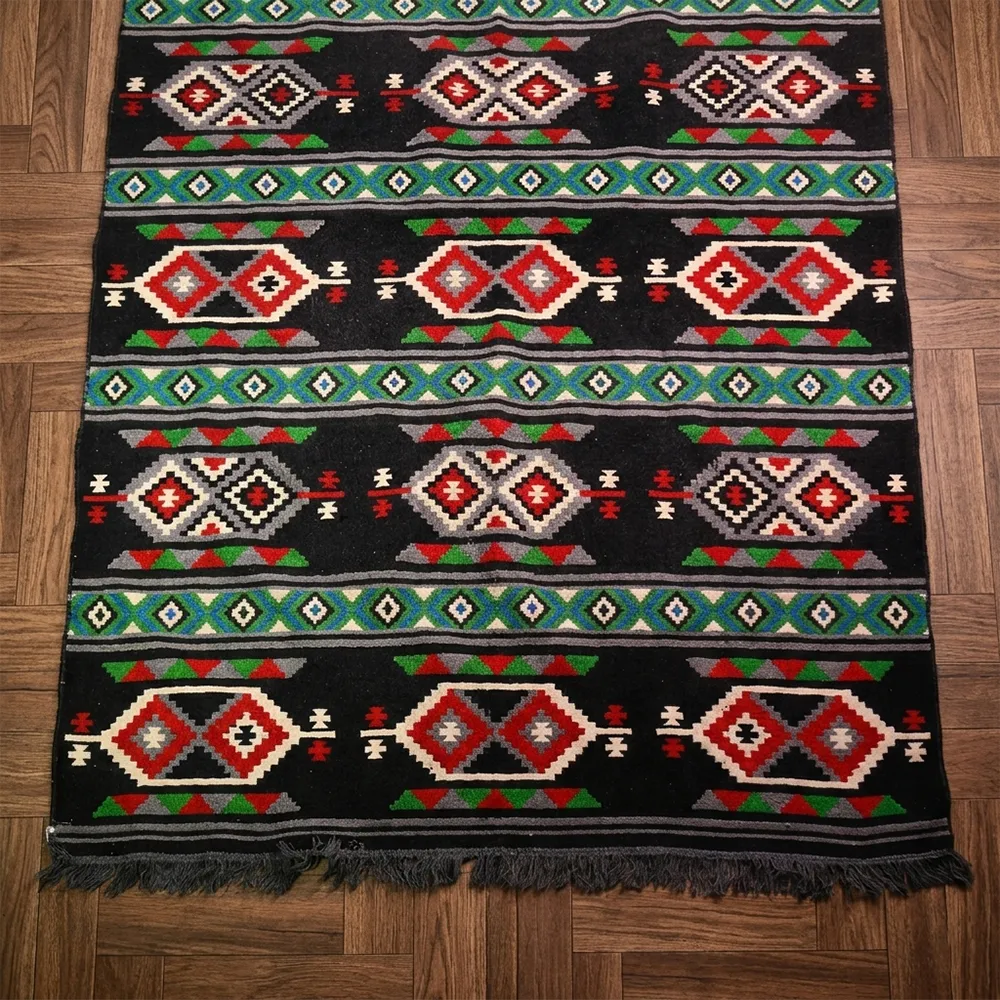 Traditional Handwoven Kilim Rug with Colorful Geometric Patterns