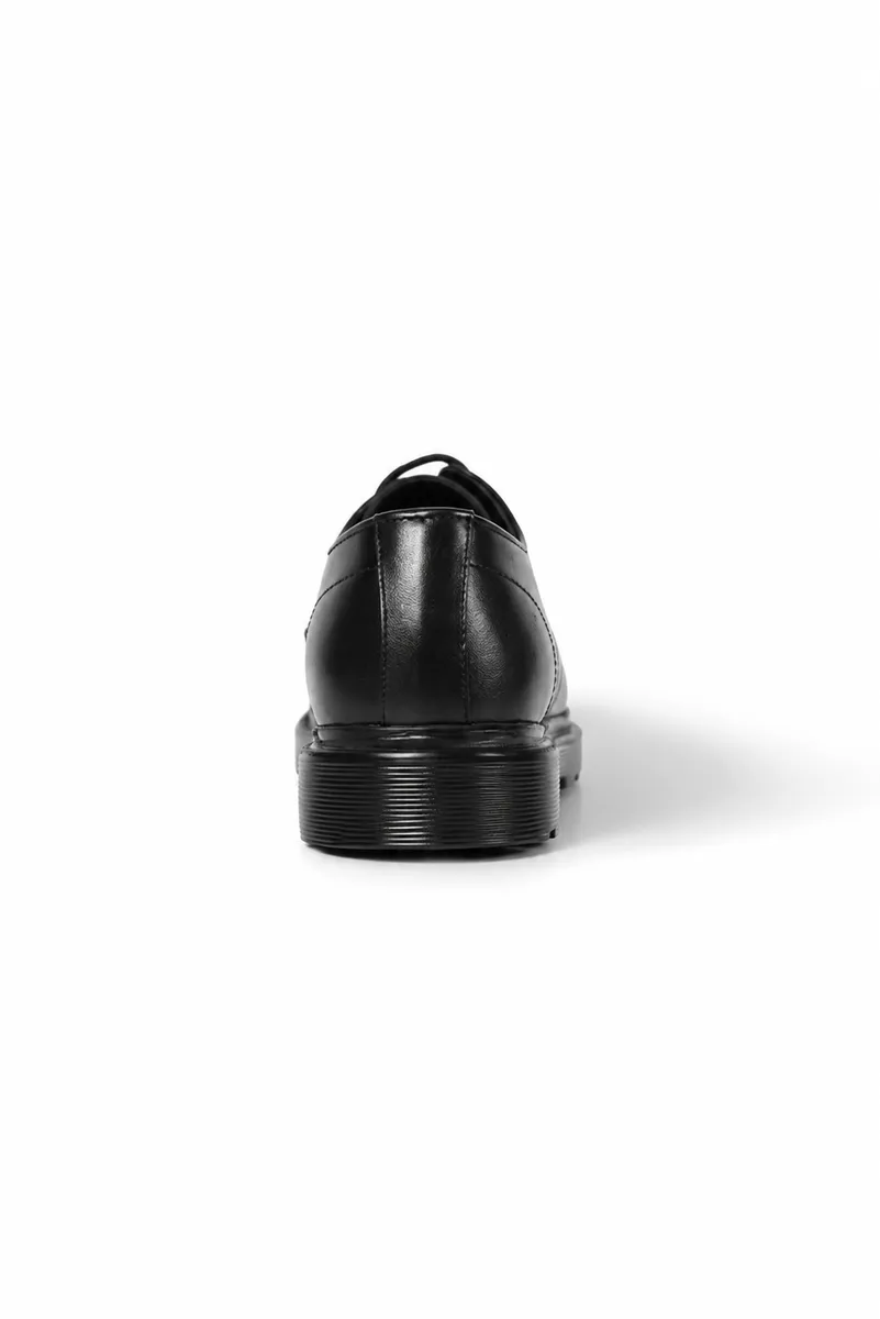 Men’s Black Genuine Leather Casual Shoes – Elegant, Comfortable & Modern Design