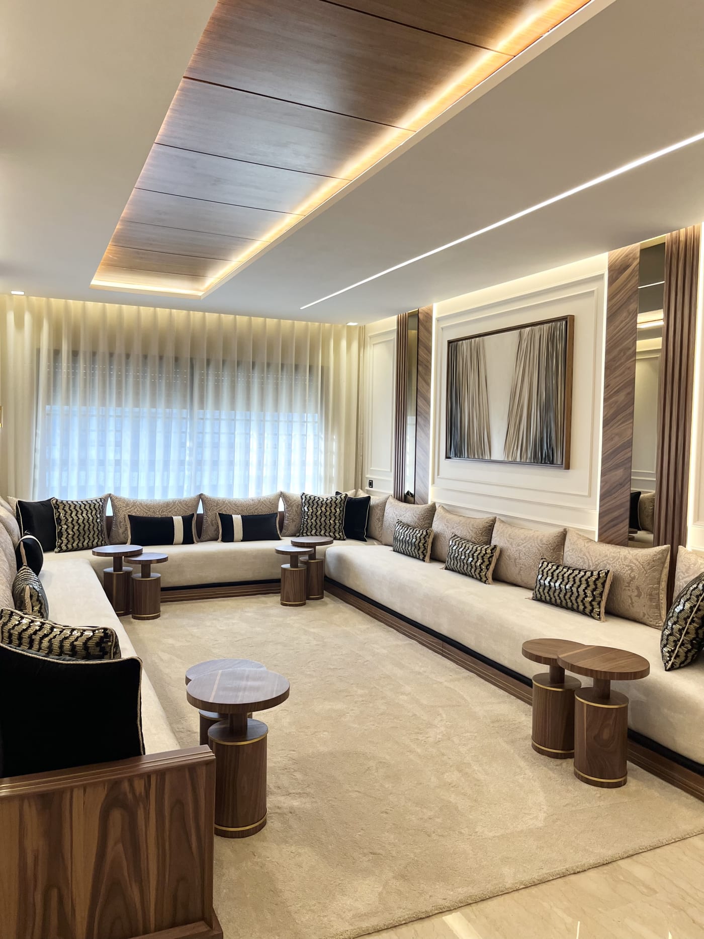 Salon marocain sur mesure par YASMINA HOME — réalisation 7