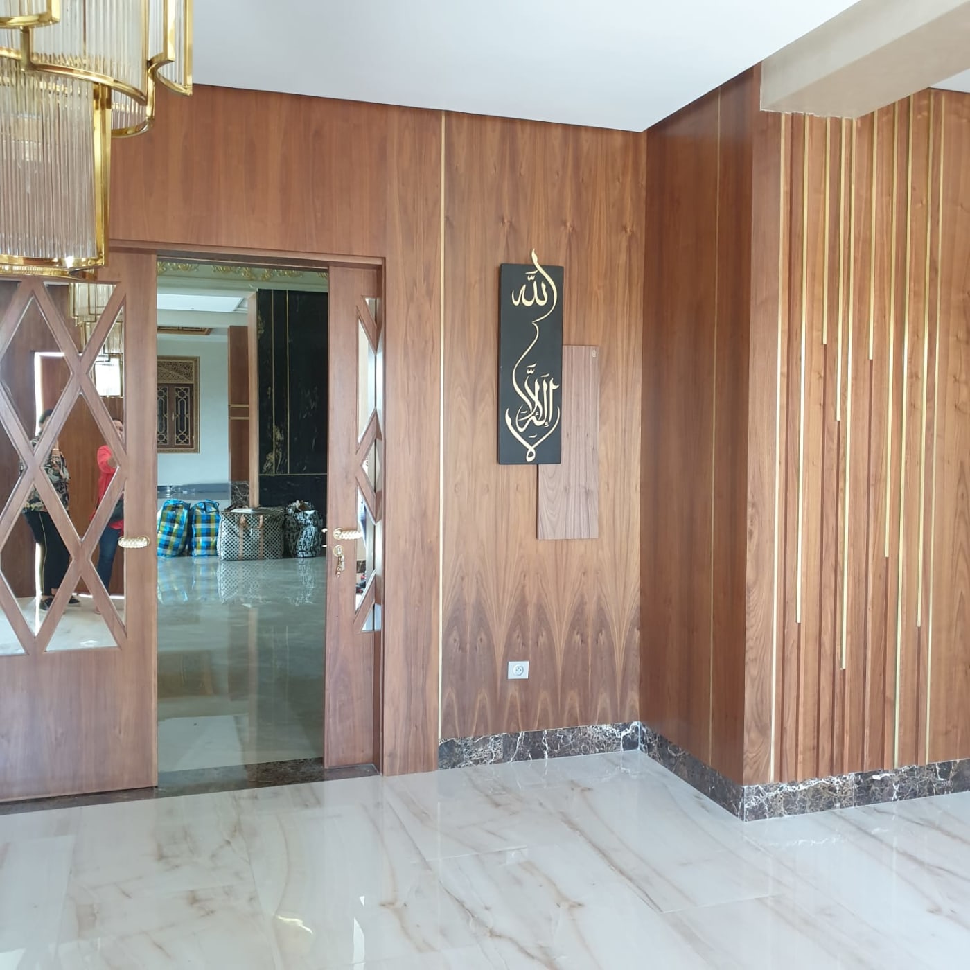 Boiserie sur mesure par YASMINA HOME — réalisation 7