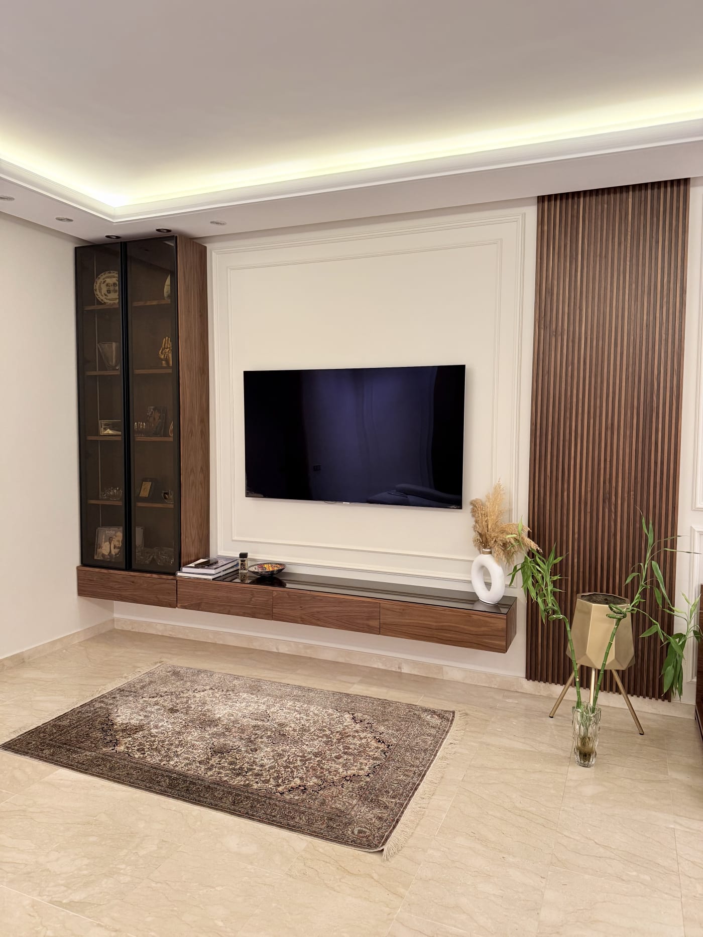 Boiserie sur mesure par YASMINA HOME — réalisation 12