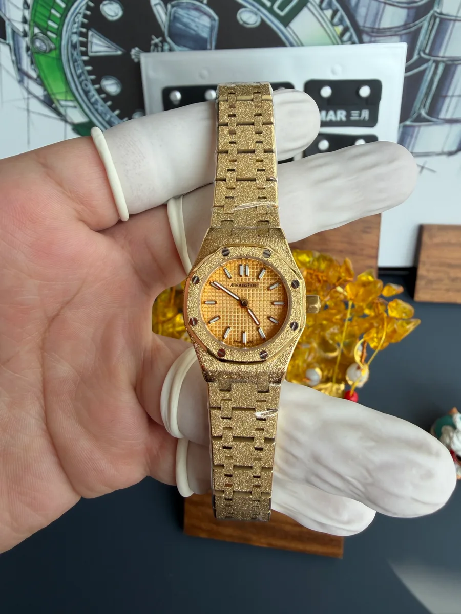 Audemars Piguet Royal Oak Mini Frosted Yellow Gold 67630BA Lady Quartz 23mm