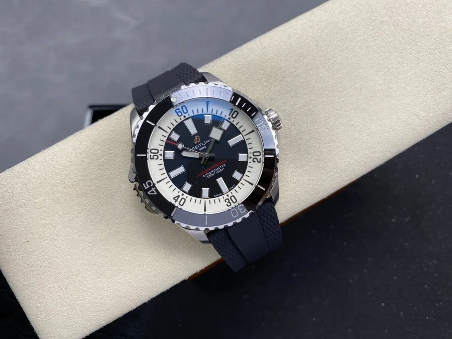 Breitling Superocean A17378211B1S1 Black Dial Rubber Strap 46mm