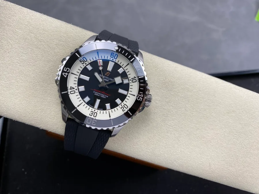 Breitling Superocean A17378211B1S1 Black Dial Rubber Strap 46mm Super Clone Watch - Angle 2 - Jack Watches USA