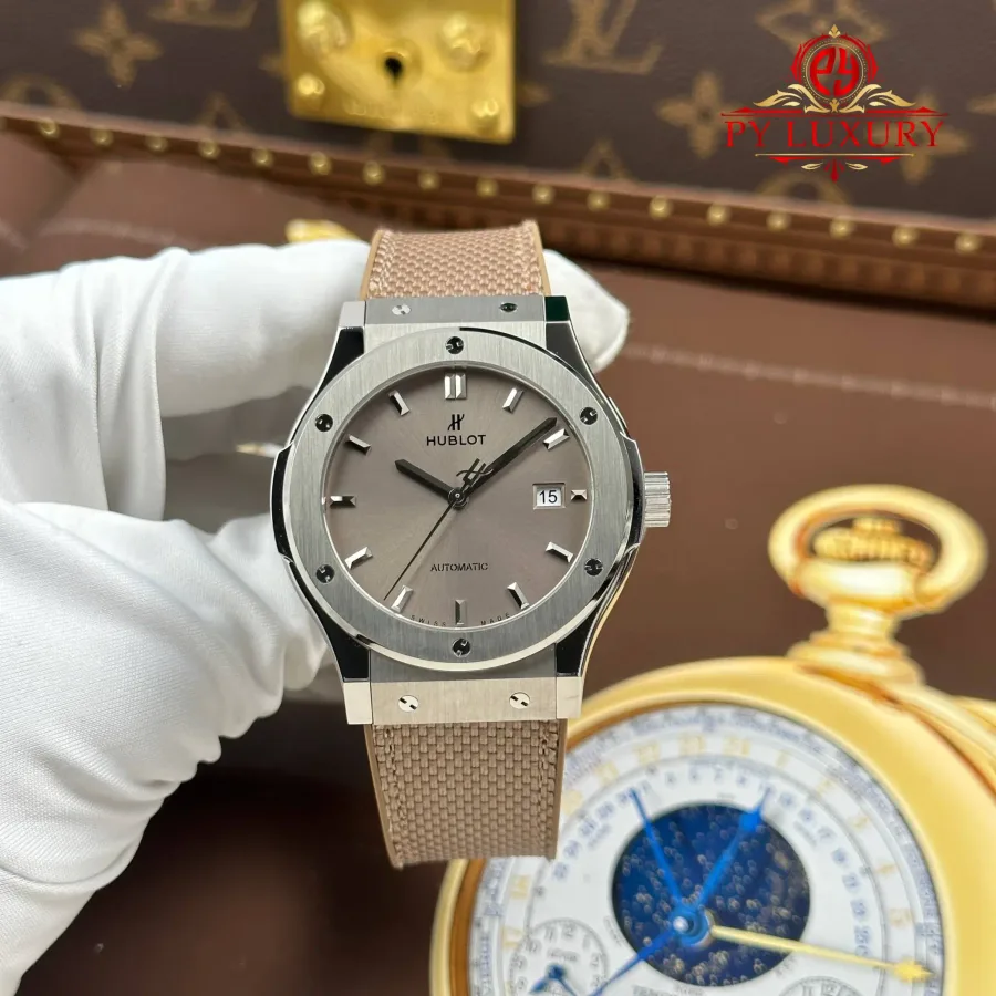 Hublot Classic Fusion Titanium Essential Taupe Dial Rubber Strap JJZ 42mm