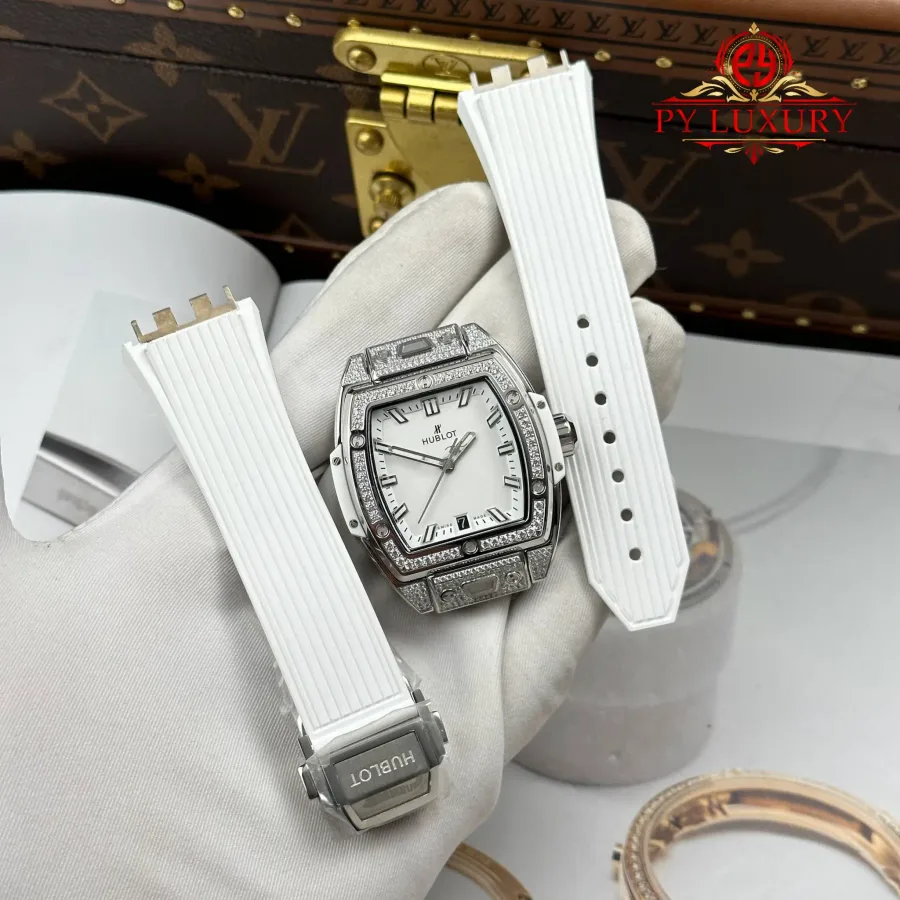 Hublot Spirit of Big Bang Titanium White Pavé Rubber Strap Replica 39mm Super Clone Watch - Angle 2 - Jack Watches USA