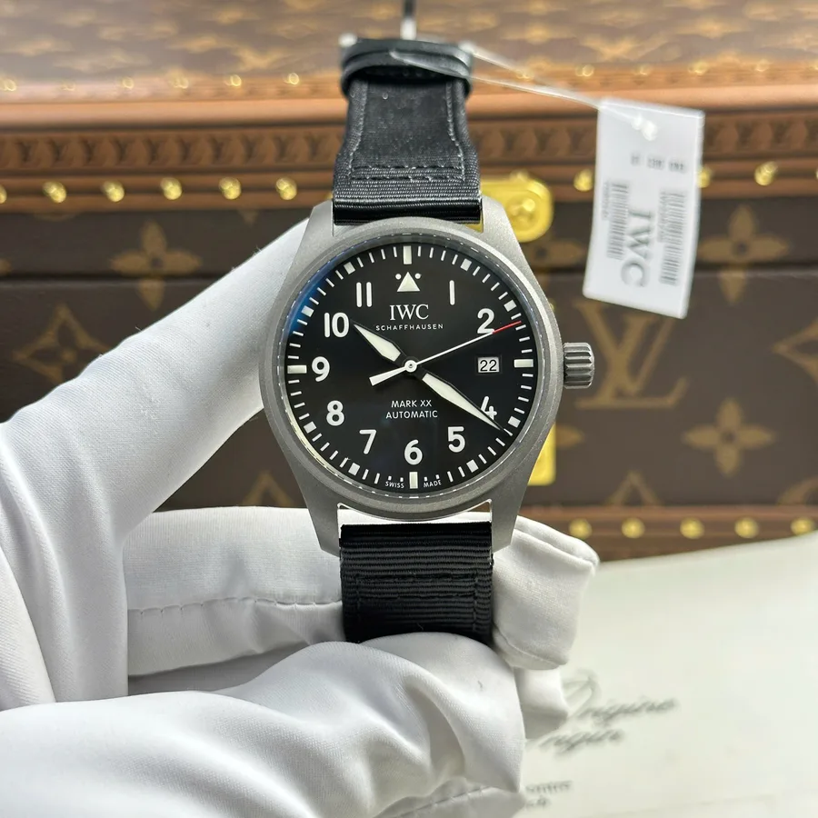 IWC Pilot’s Watch Mark XX Patrouille Suisse IW328209 Titanium Grey Dial Factory 41mm