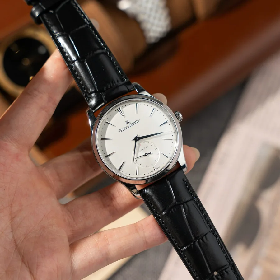 Jaeger-LeCoultre Master Ultra Thin Small Seconds Q1218420 Silver Dial Leather 39mm