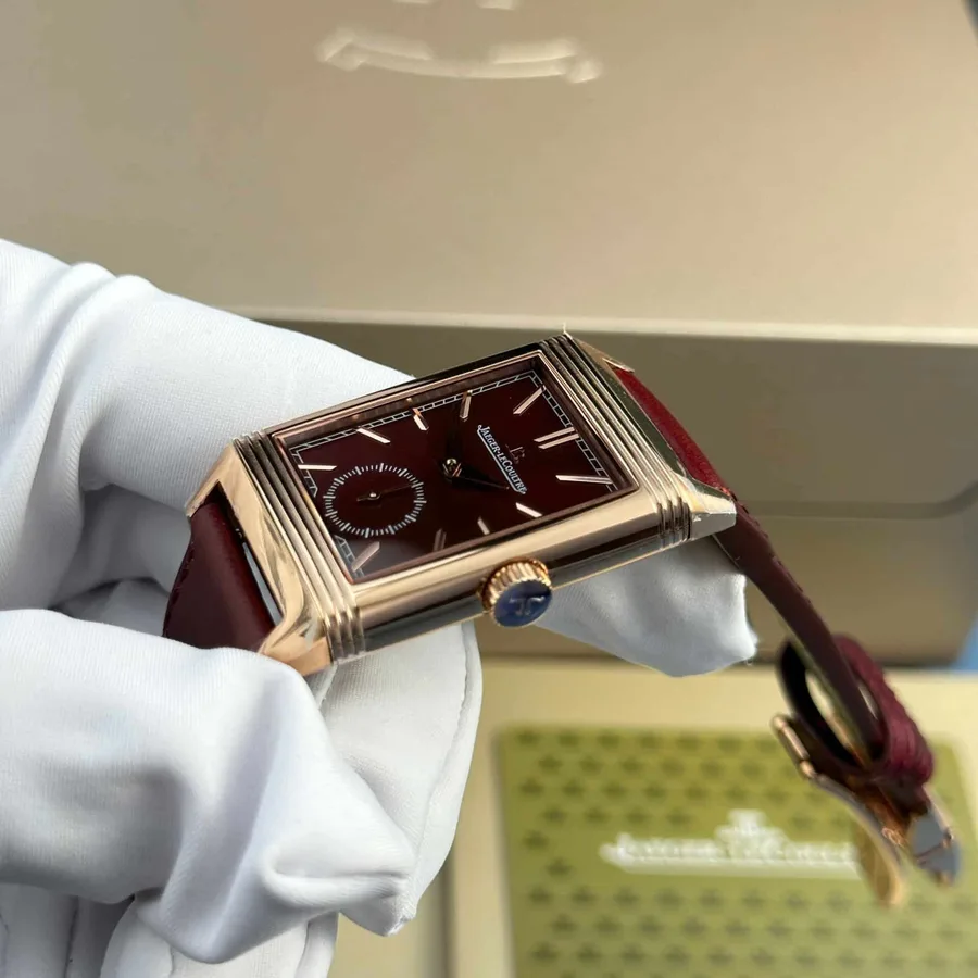 Jaeger – LeCoultre Reverso Tribute Monoface Small Seconds Q713256J Rose Gold Wine-red Dial MGF 45.6×27.4mm Super Clone Watch - Angle 2 - Jack Watches USA