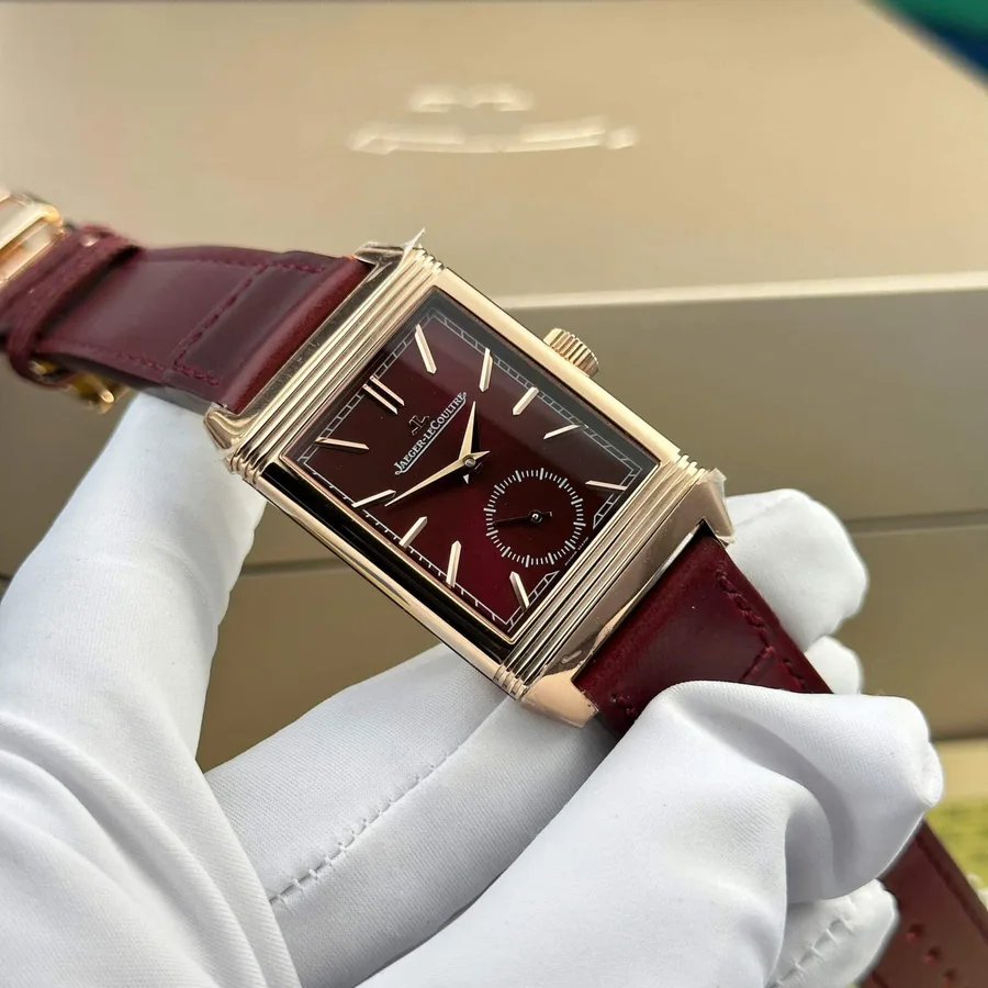 Jaeger – LeCoultre Reverso Tribute Monoface Small Seconds Q713256J Rose Gold Wine-red Dial MGF 45.6×27.4mm Super Clone Watch - Angle 3 - Jack Watches USA