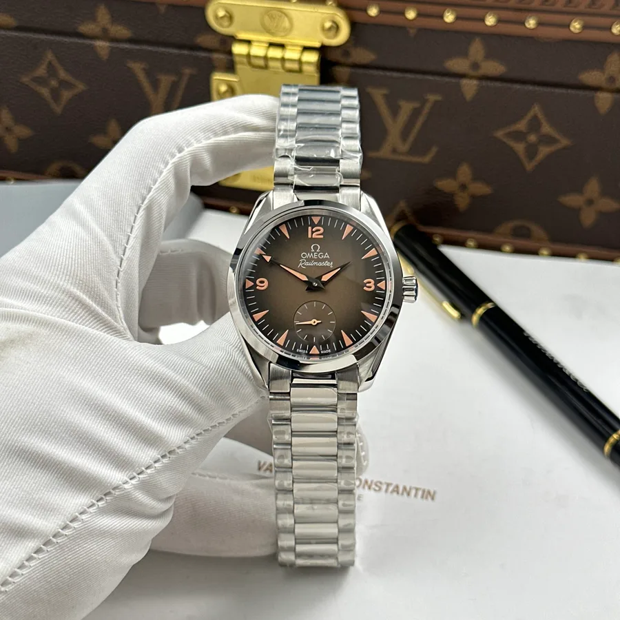 Omega Seamaster Railmaster 235.10.38.20.13.001 Steel Brown Dial 38mm