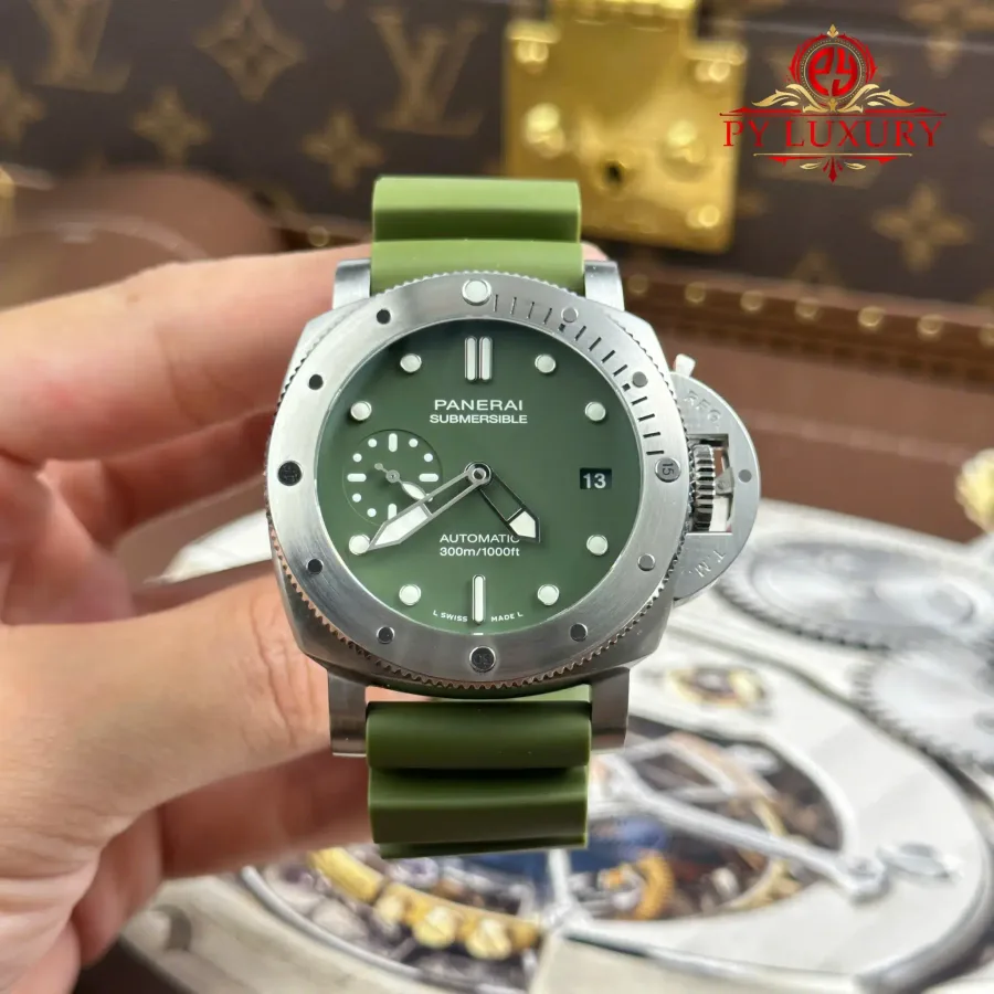 Panerai Luminor Submersible PAM1055 Verde Militare Limited 42mm