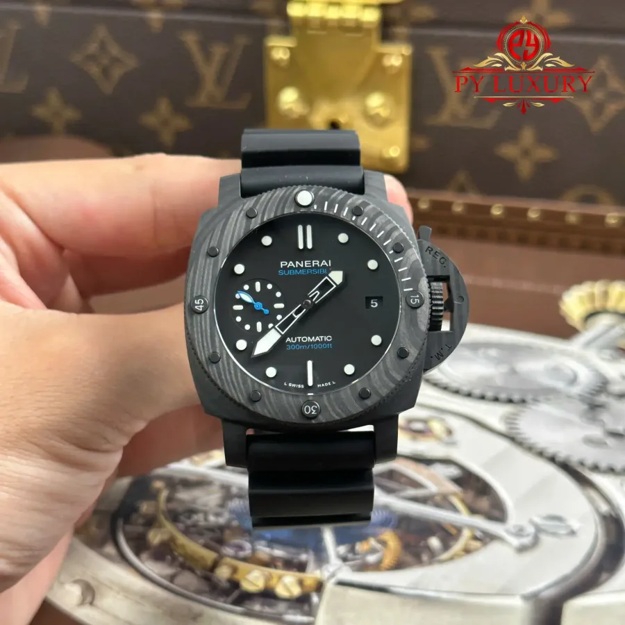 Panerai Submersible Carbotech™ PAM2231 Black Dial Rubber Band 42mm