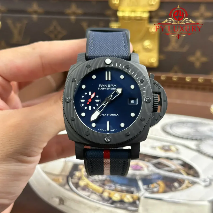 Panerai Submersible Luna Rossa Carbotech PAM1563 Blue Dial 42mm