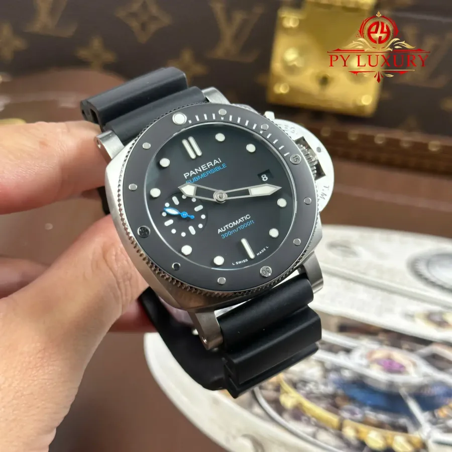 Panerai Submersible PAM00683 Black Dial Rubber Strap 42mm Super Clone Watch - Angle 2 - Jack Watches USA