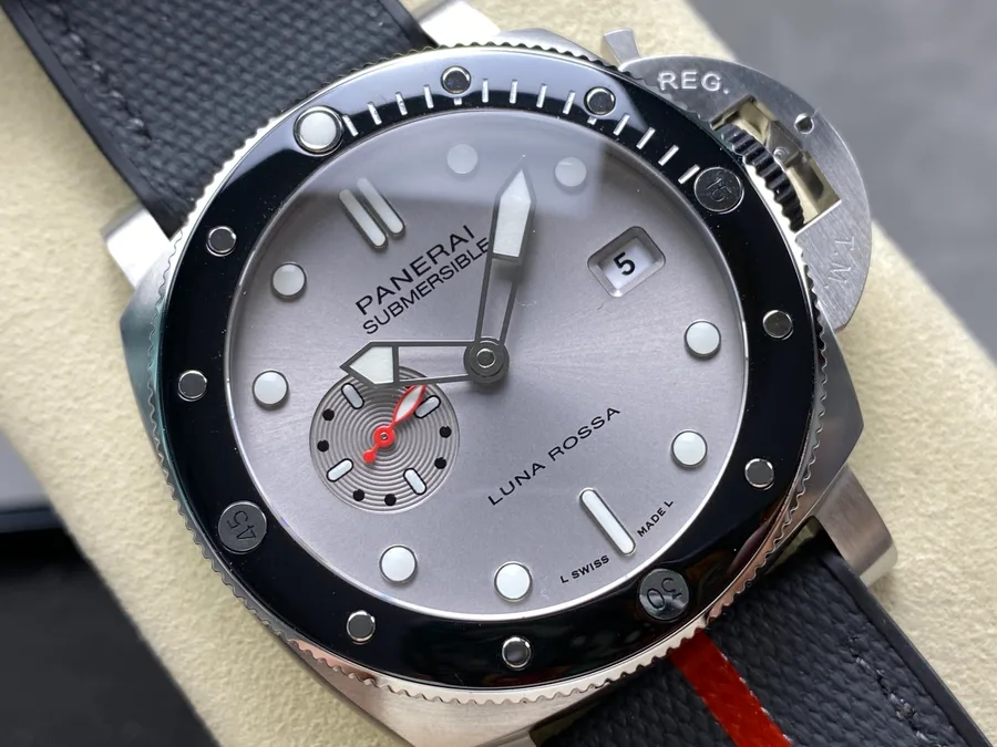 Panerai Submersible QuarantaQuattro Luna Rossa PAM01681 Silver Dial 44mm Super Clone Watch - Angle 2 - Jack Watches USA