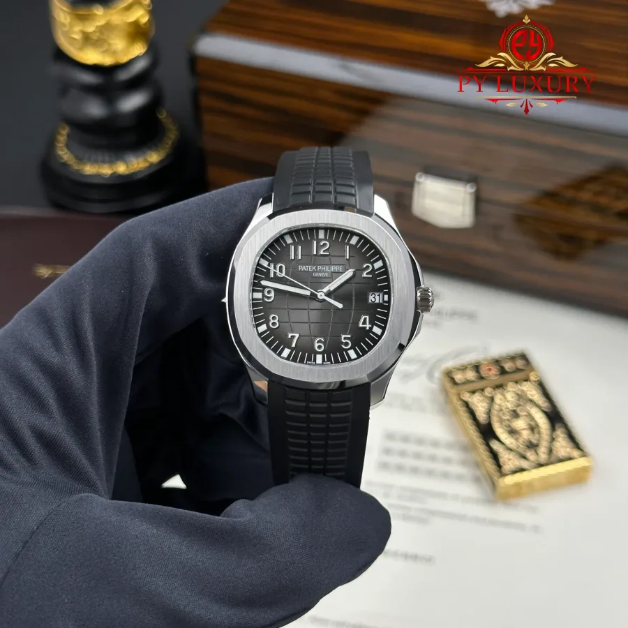 Patek Philippe Aquanaut 5167A Black Dial 40mm