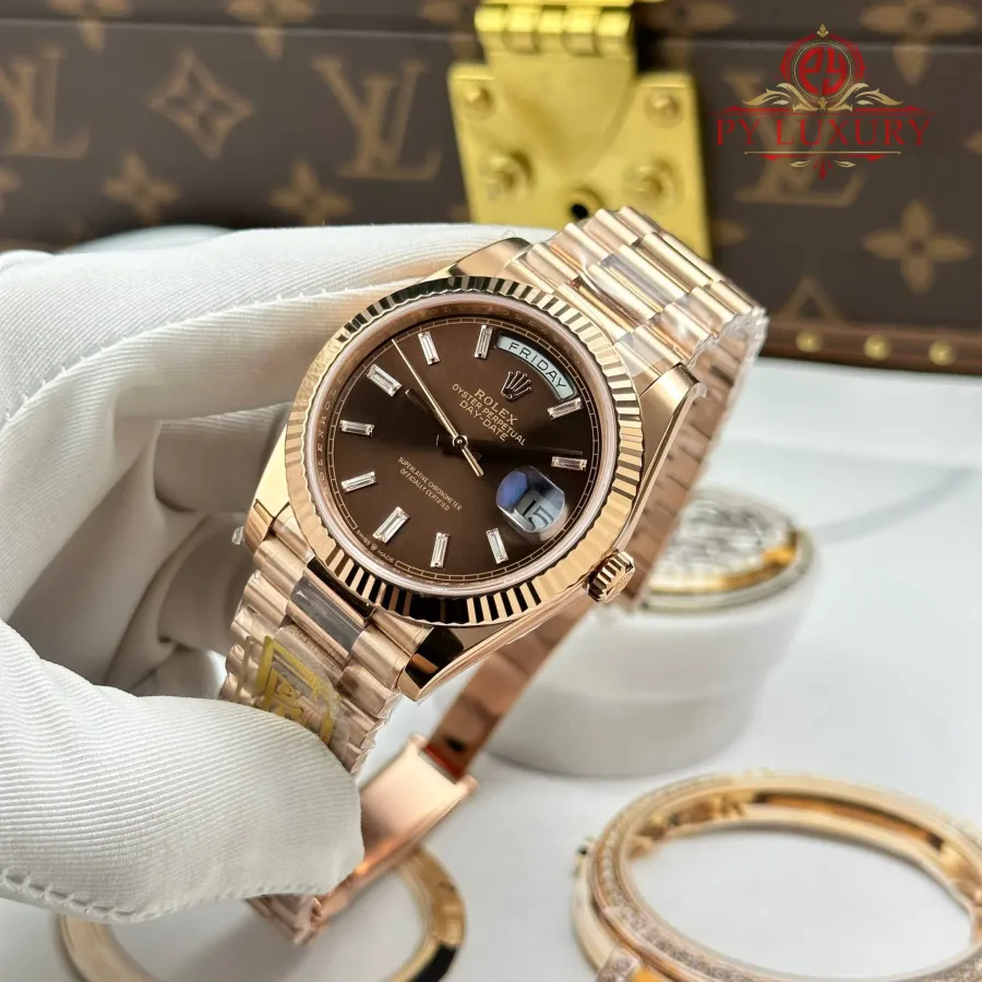 Rolex Day-Date 228235-0003 Rose Gold Chocolate Diamond-set Dial Gained Weight 210g Factory 40mm Super Clone Watch - Angle 3 - Jack Watches USA