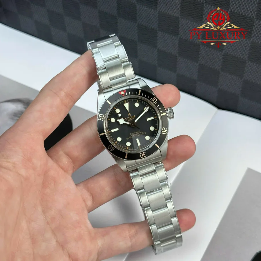 Tudor Black Bay 58 M79030N-0001 Black Dial 39mm Super Clone Watch - Angle 2 - Jack Watches USA