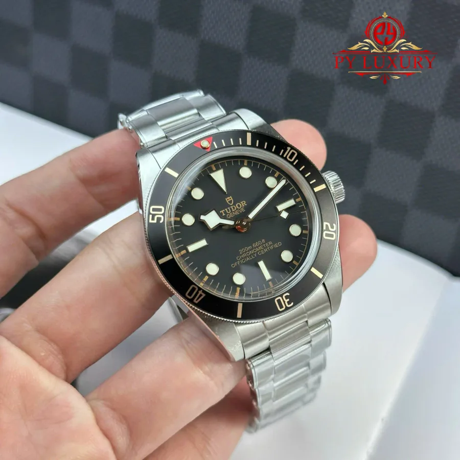 Tudor Black Bay 58 M79030N-0001 Black Dial 39mm Super Clone Watch - Angle 3 - Jack Watches USA