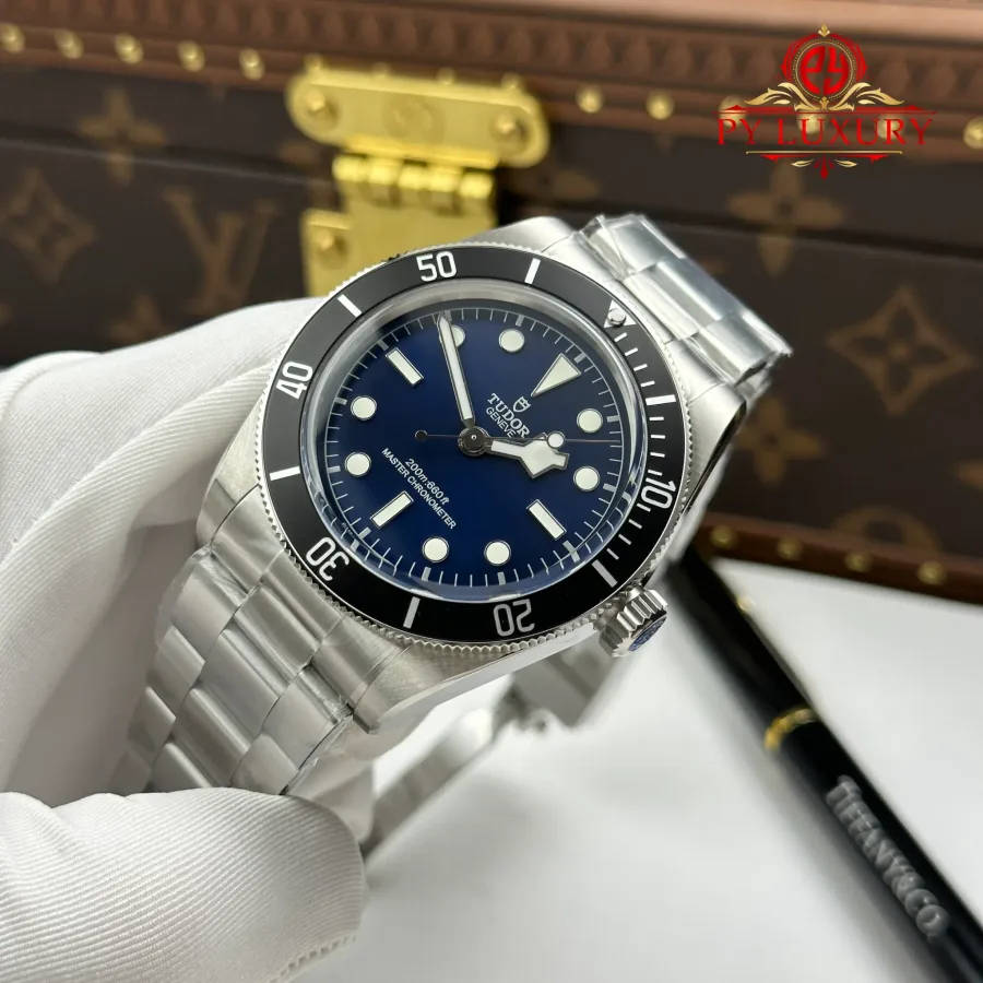 Tudor Black Bay 68 M7943A1A0NU-0001 Blue Dial Black Bezel 43mm Super Clone Watch - Angle 3 - Jack Watches USA