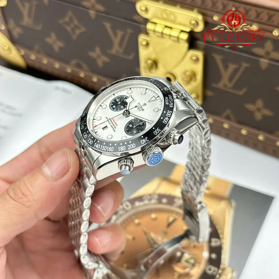 Tudor Black Bay Chrono 79360N White Dial Jubilee Bracelet M+ Factory 41mm Super Clone Watch - Angle 3 - Jack Watches USA