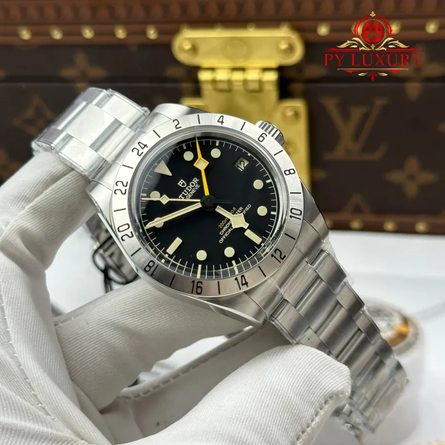 Tudor Black Bay Pro 79470-0001 Black Dial 39mm Super Clone Watch - Angle 3 - Jack Watches USA