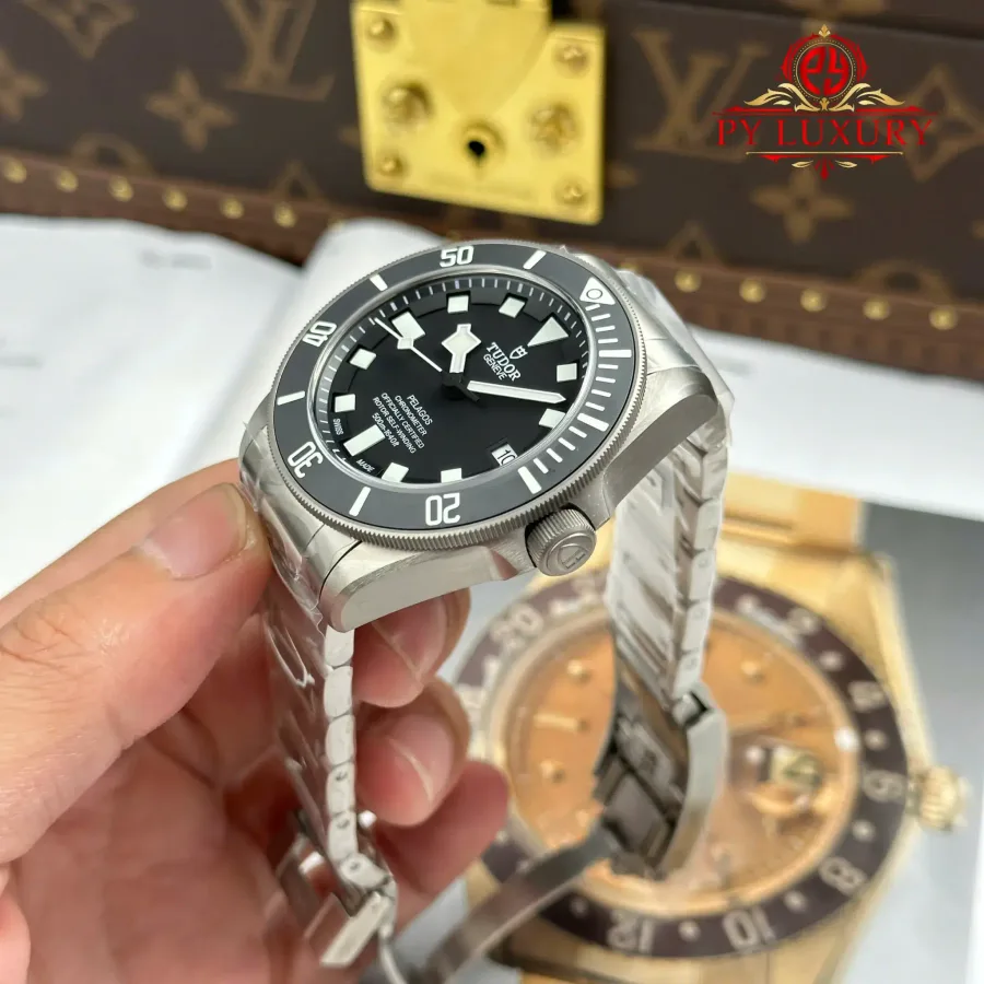 Tudor Pelagos M25600TN-0001 Titanium Black Dial Ceramic Bezel 42mm Super Clone Watch - Angle 3 - Jack Watches USA