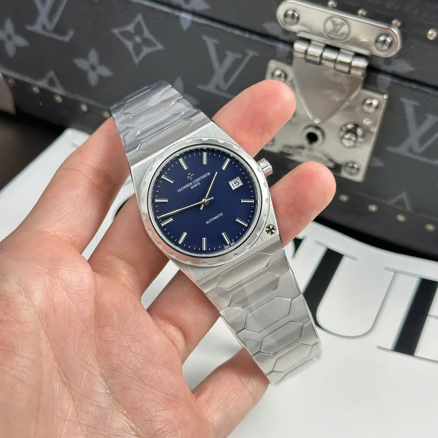 Vacheron Constantin Historiques 222 Blue Dial 37mm Super Clone Watch - Angle 2 - Jack Watches USA