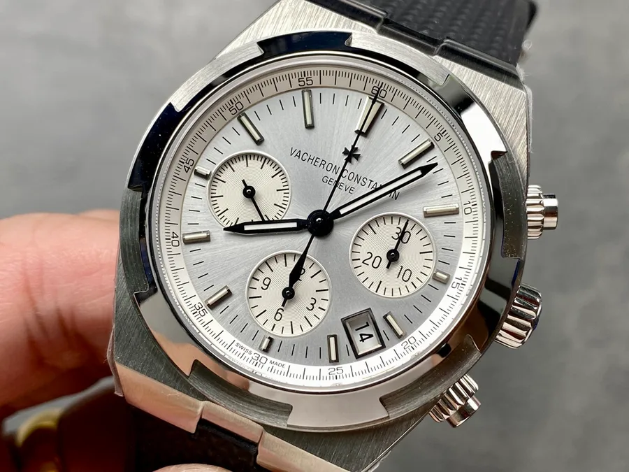 Vacheron Constantin Overseas 5500V Chronograph Silver Dial Black Rubber Strap Replica 8F 42.5mm Super Clone Watch - Angle 3 - Jack Watches USA