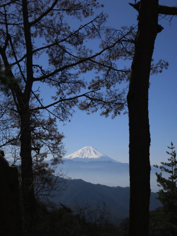 https://res.cloudinary.com/vdeep/image/upload/v1753866508/articles/kofu-shosenkyo15-580x773_ei5ukr.jpg