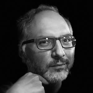 PJL-SELFPORTRAIT_cropped.jpg
