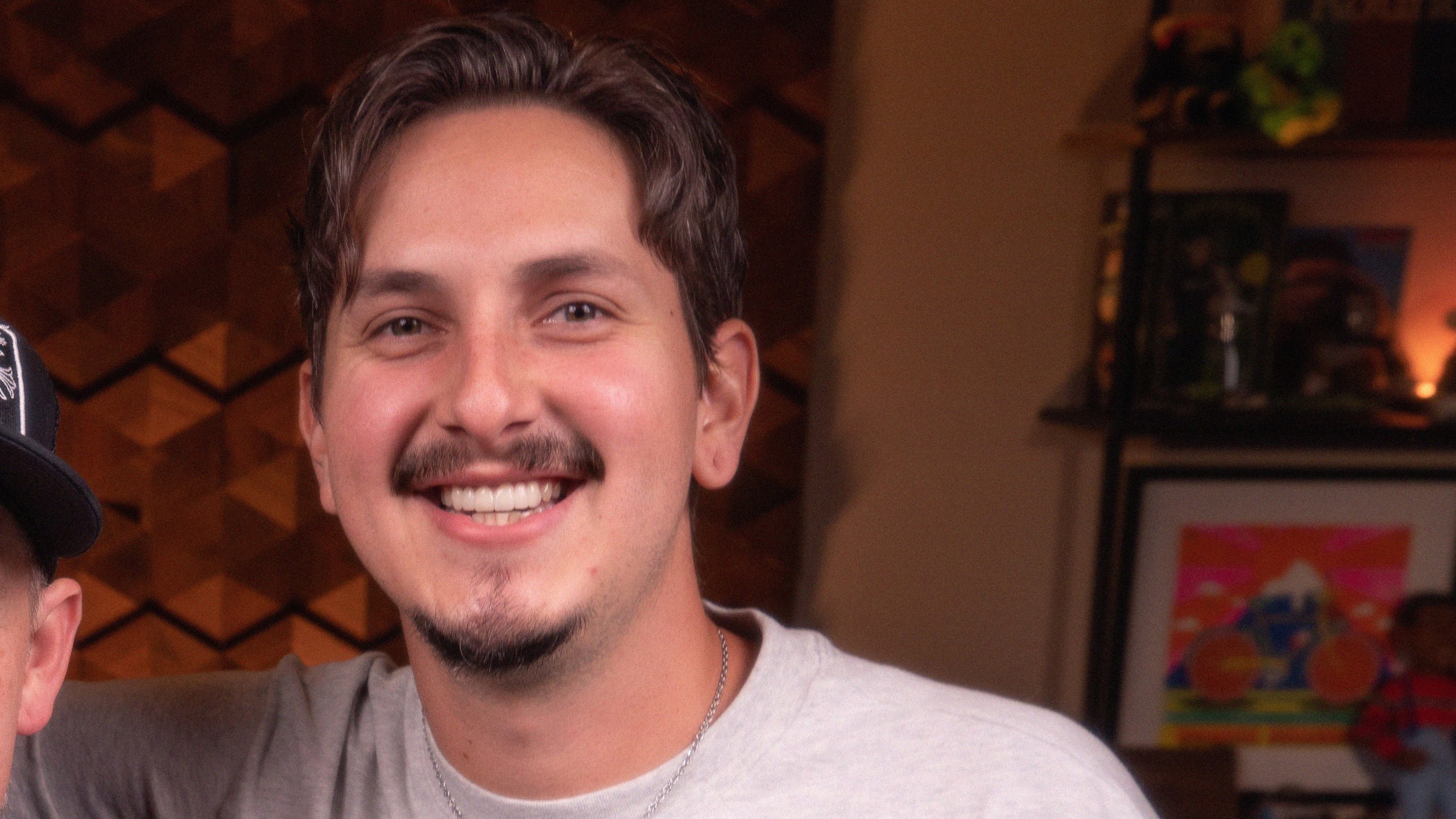 Patrick Miranda Livestreams VEEPS