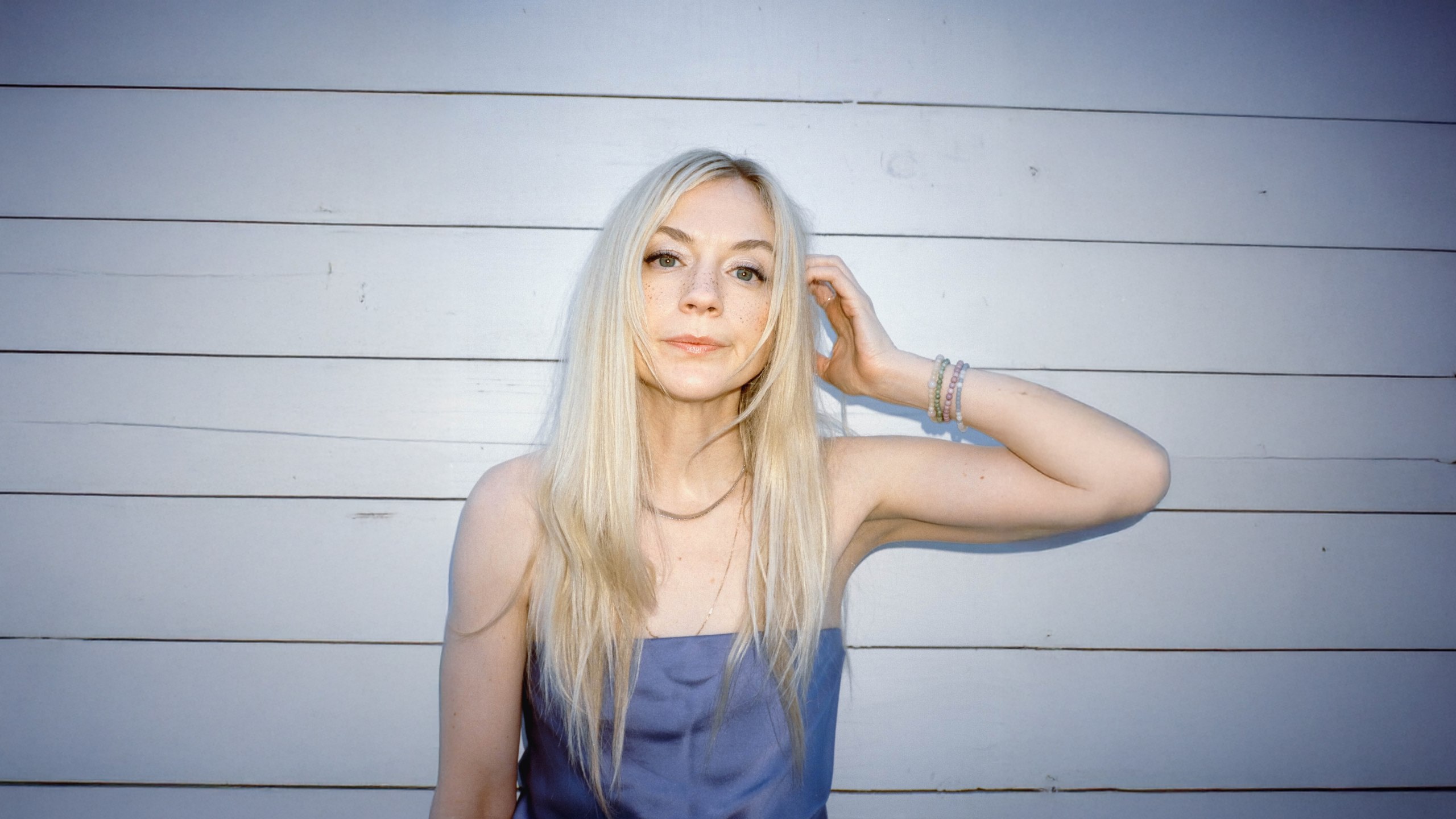 Emily Kinney Livestreams - VEEPS
