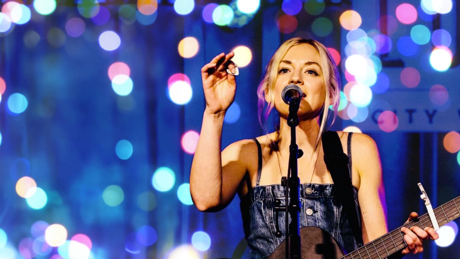 Emily Kinney - Happy Holidays From Me to You - VEEPS