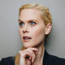 Janet Varney avatar