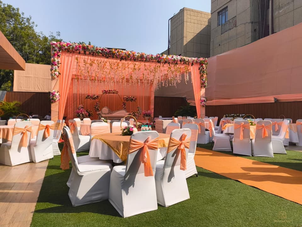 Outdoor event space with round tables