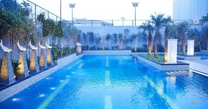 Swimming pool surrounded by seating
