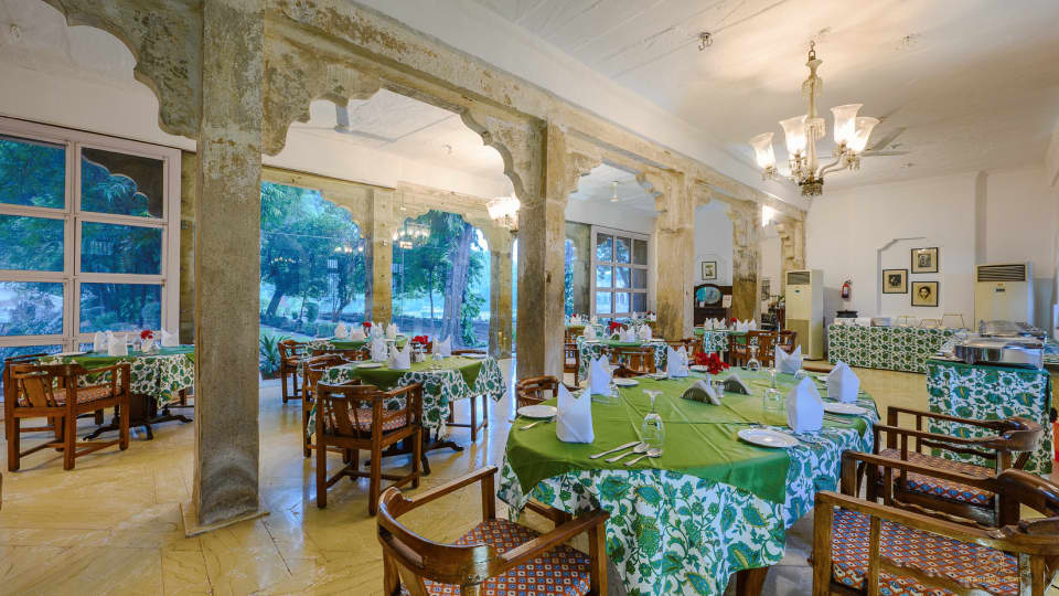The dining room at Deo Bagh