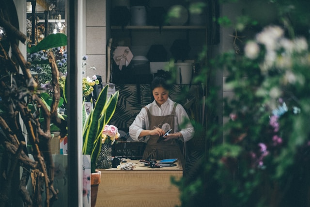 How to Sell Flowers Online: A Guide for Florists